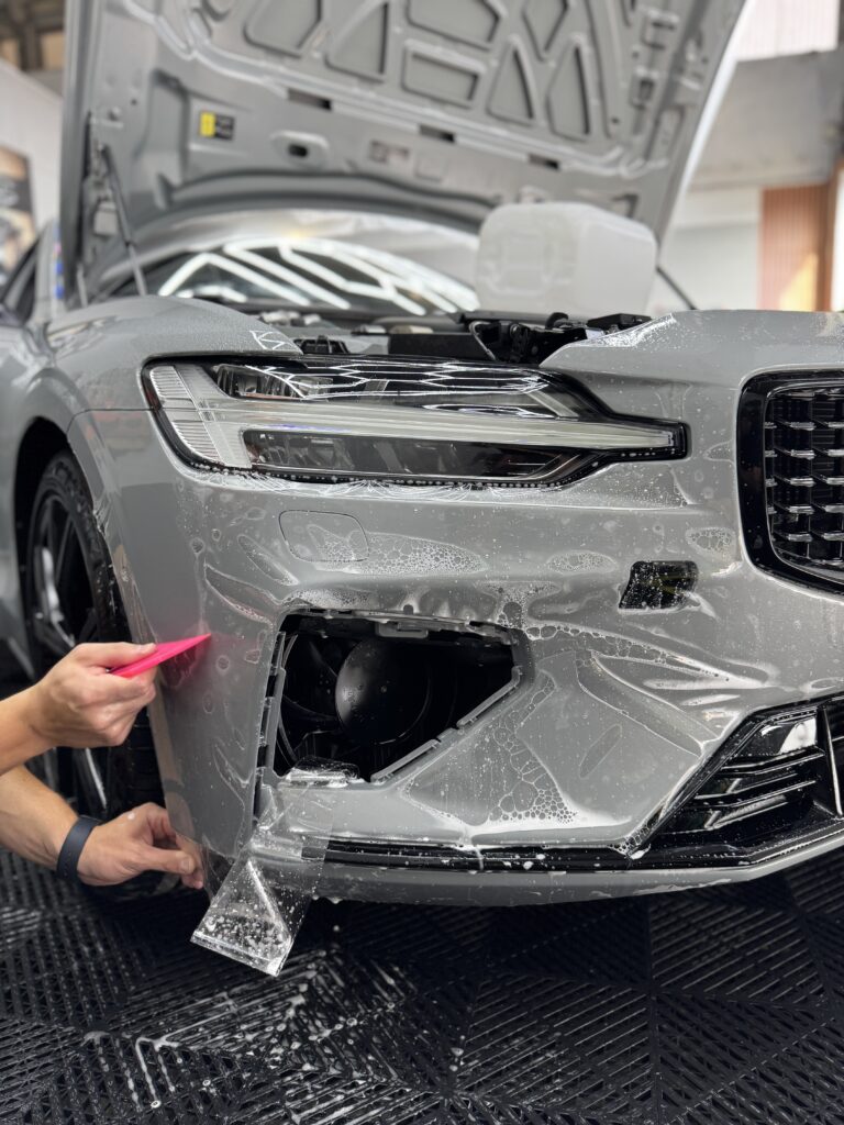 Folie bezbarwne PPF – najlepsza ochrona lakieru dla wymagających kierowców.