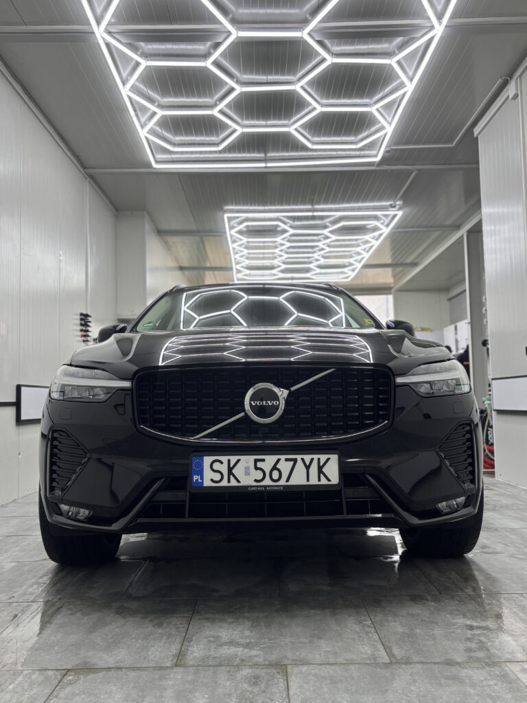 Volvo XC60 2022r.