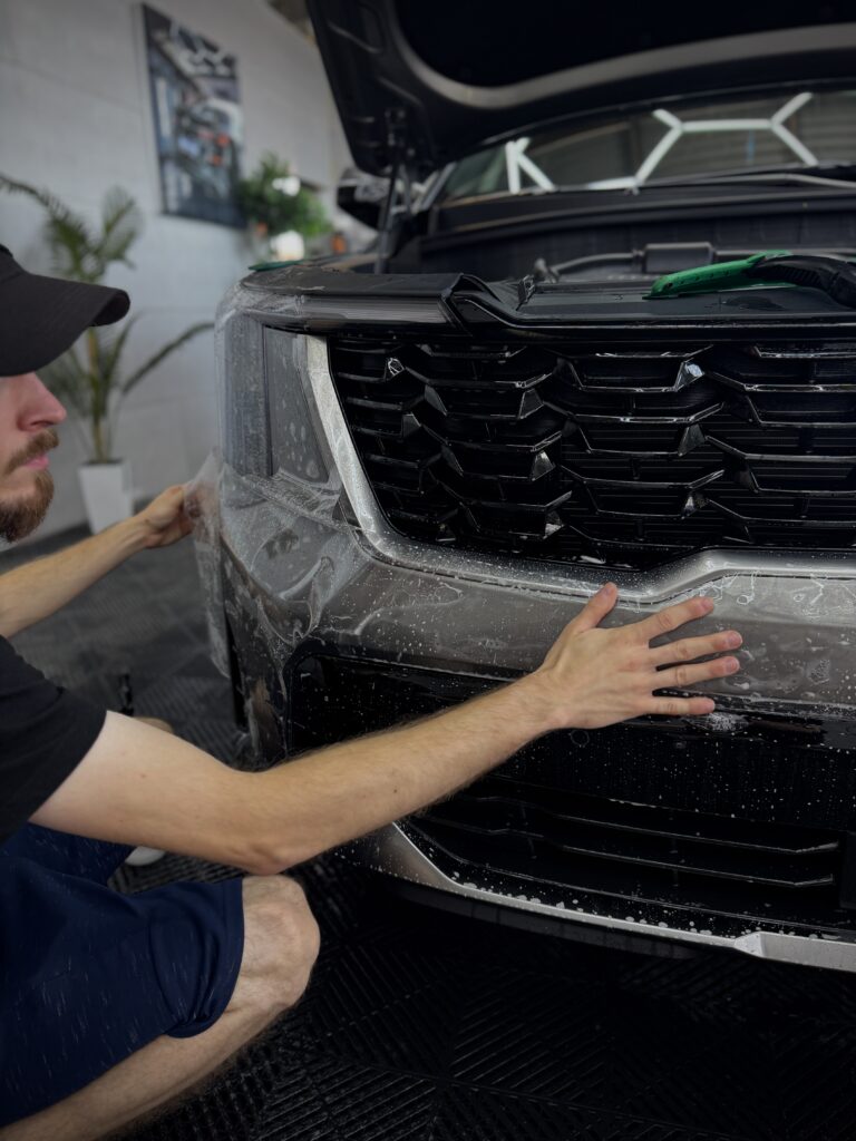 Folia PPF – czy warto zabezpieczyć samochód i jak wygląda cały proces?