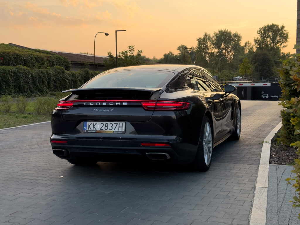 Porsche Panamera 2021r.