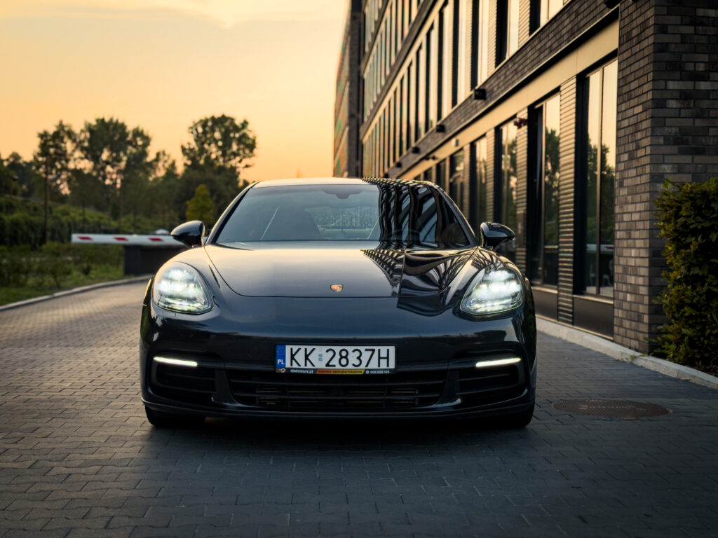Porsche Panamera 2021r.