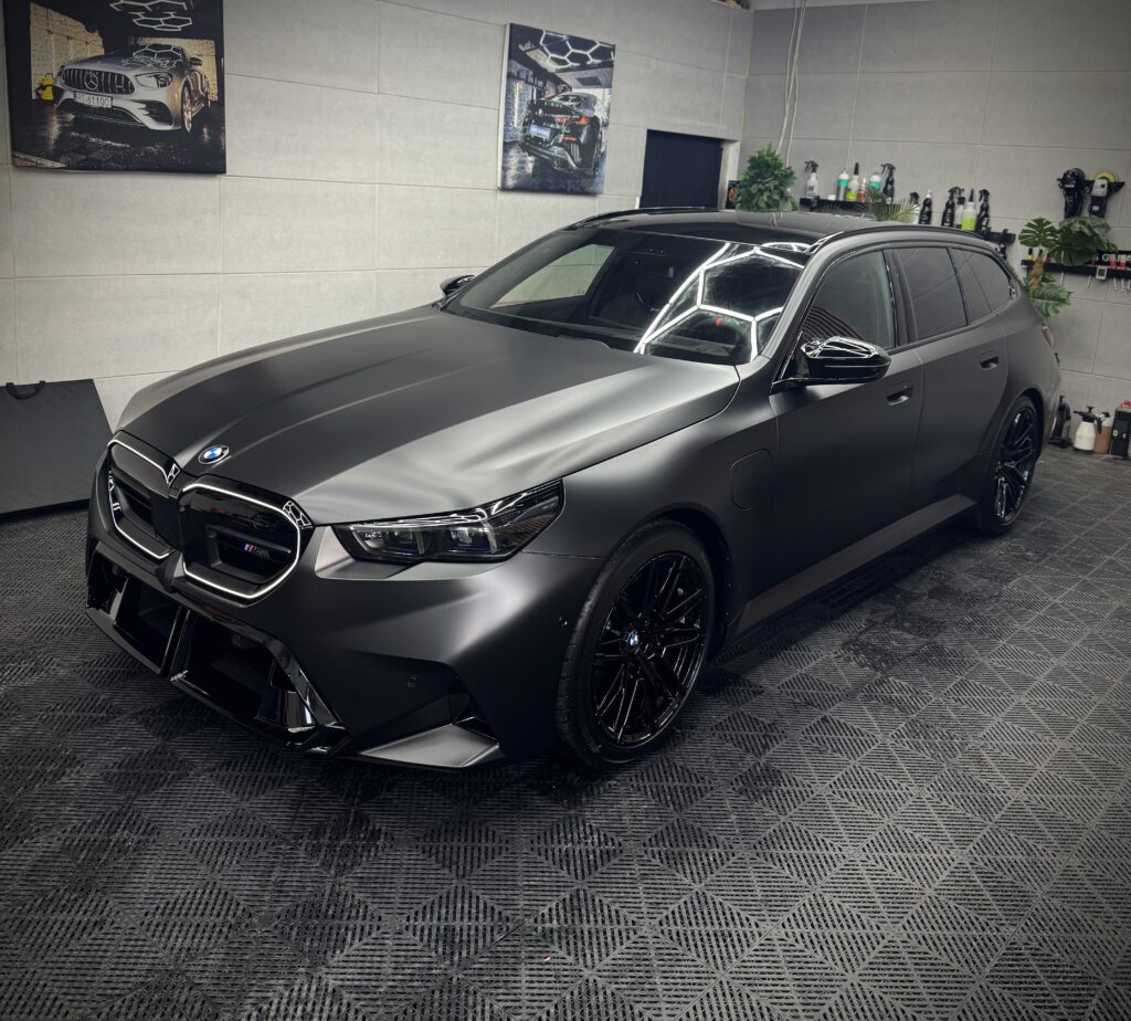 BMW M5 Touring 2025r.