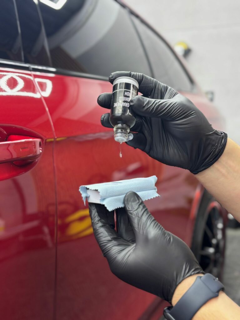 Powłoki ochronne na samochód Kraków – ceramika, grafen czy elastomer?