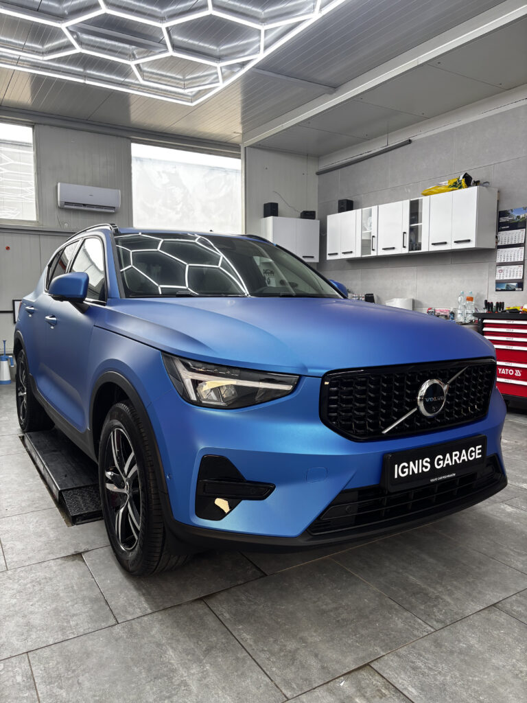 Volvo XC40 2026r.